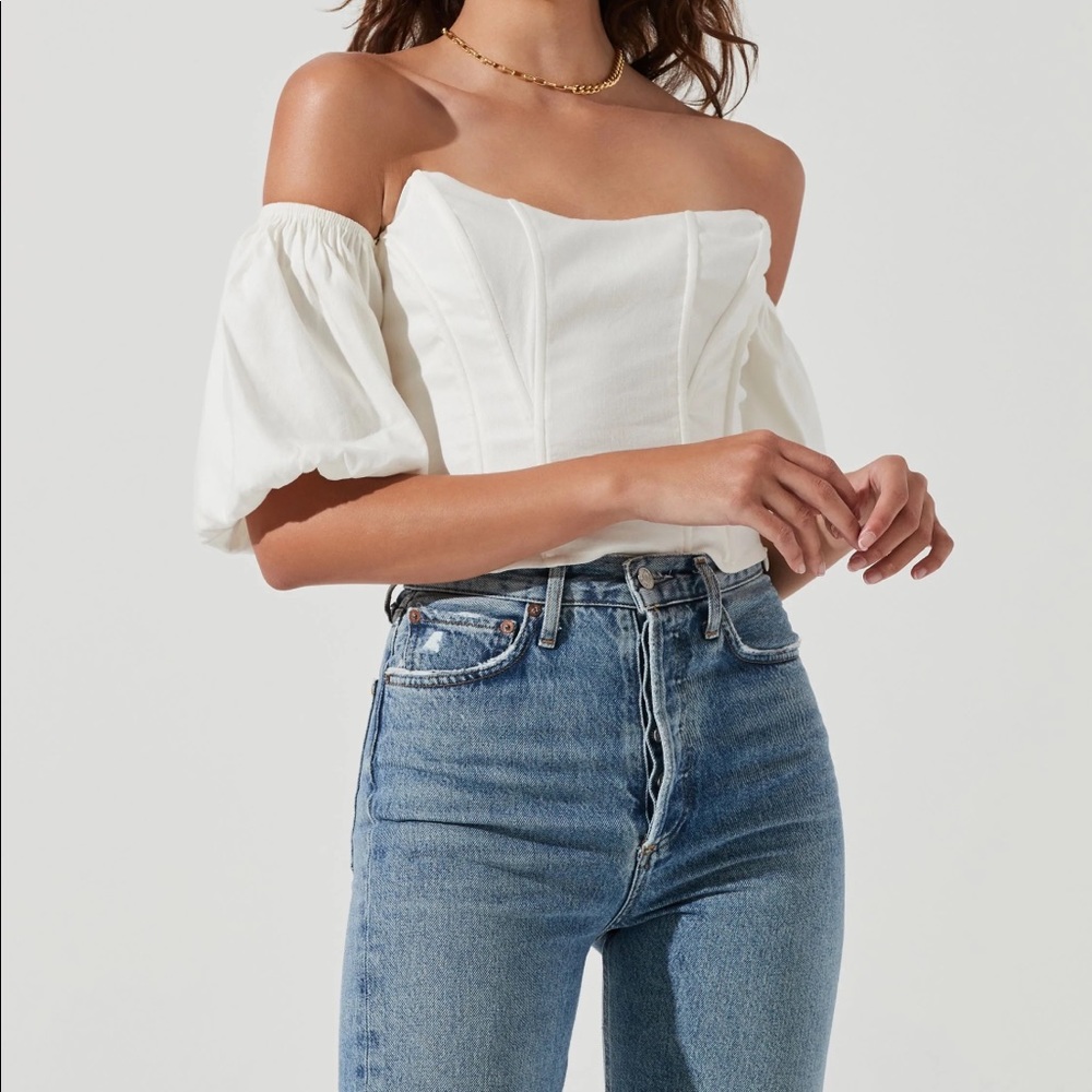 ASTR LIMA OFF SHOULDER CORSET BUBBLE SLEEVE TOP